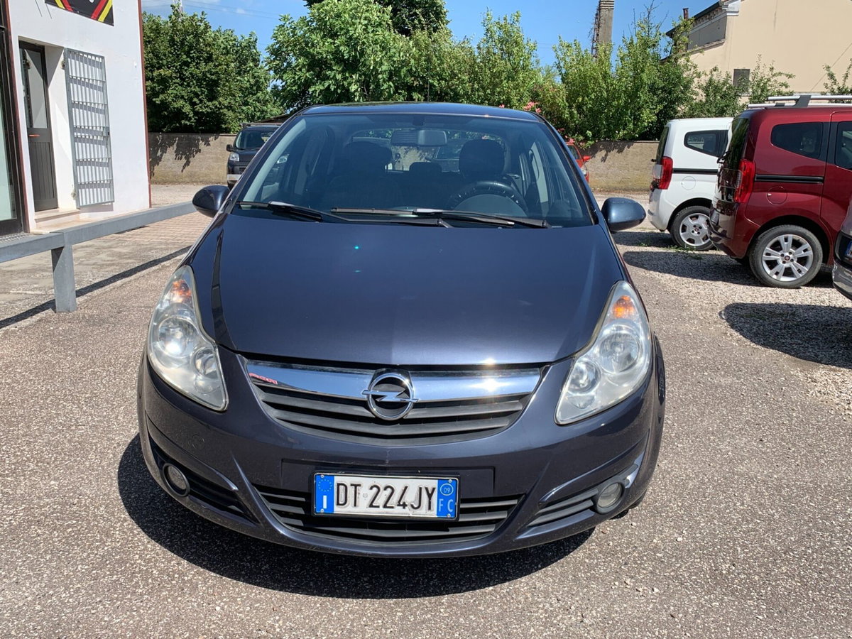 Opel Corsa 1.2 5 porte Enjoy (2)