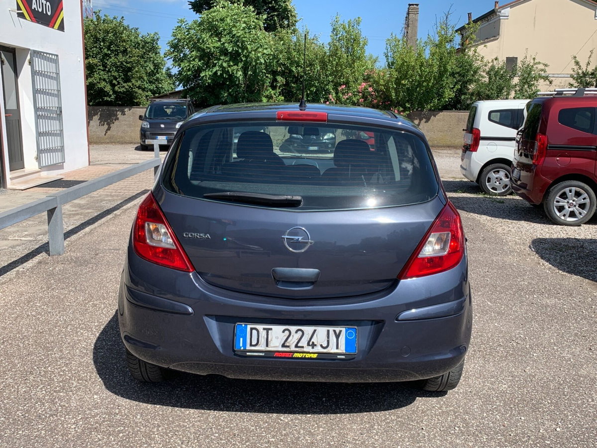 Opel Corsa 1.2 5 porte Enjoy (8)