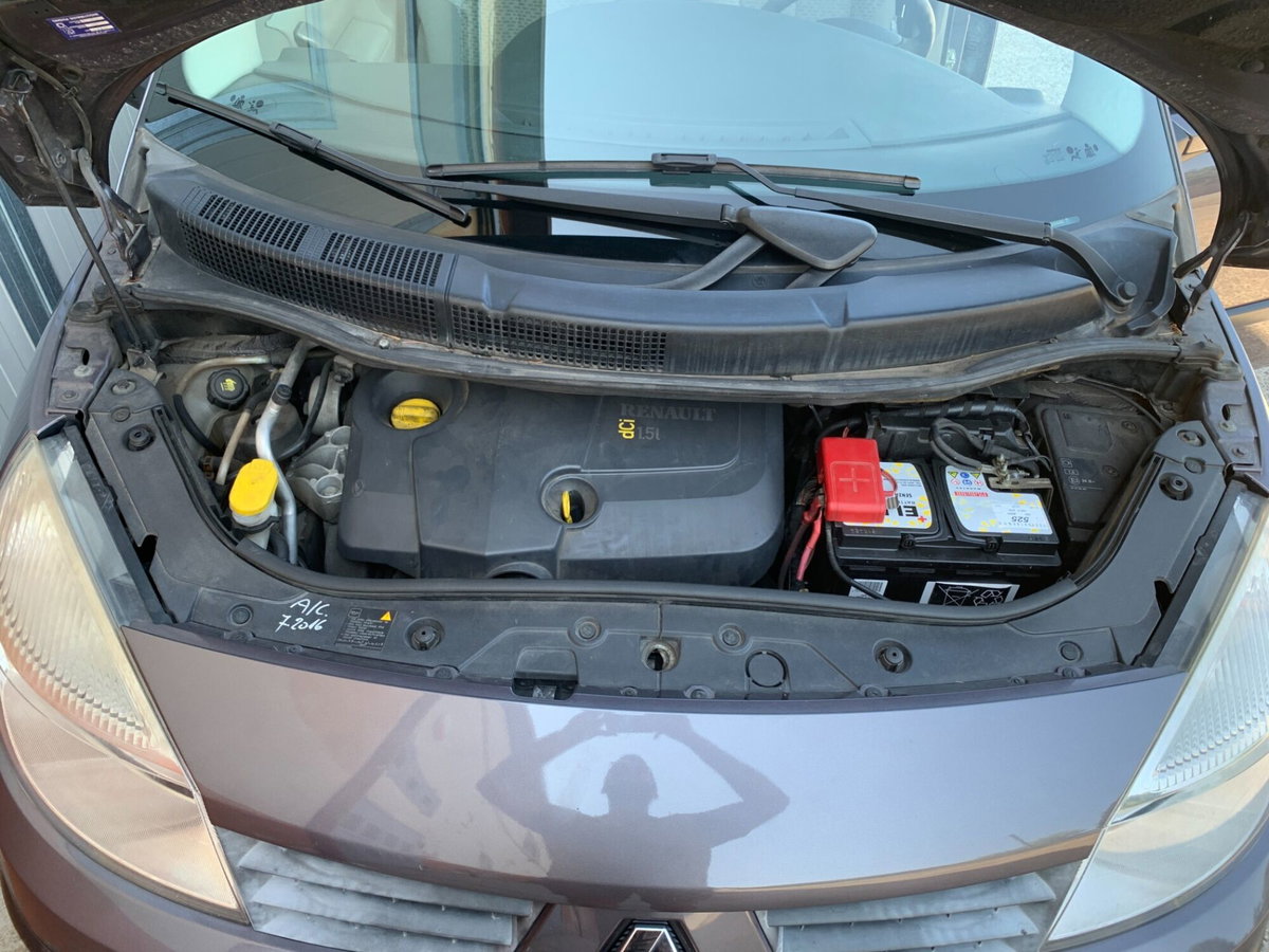 Renault Scenic E-Tech Electric 1.5 dCi/105CV Confort (15)