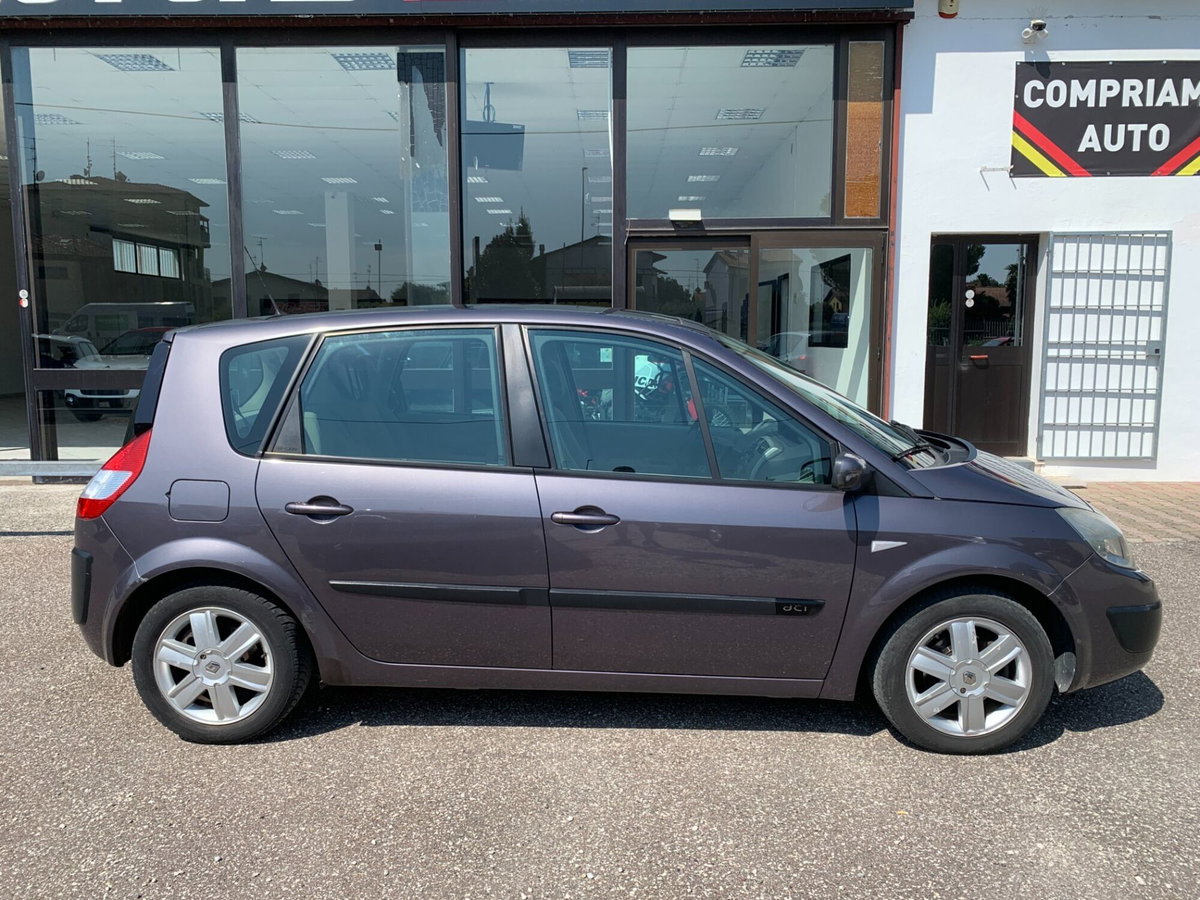 Renault Scenic E-Tech Electric 1.5 dCi/105CV Confort (3)