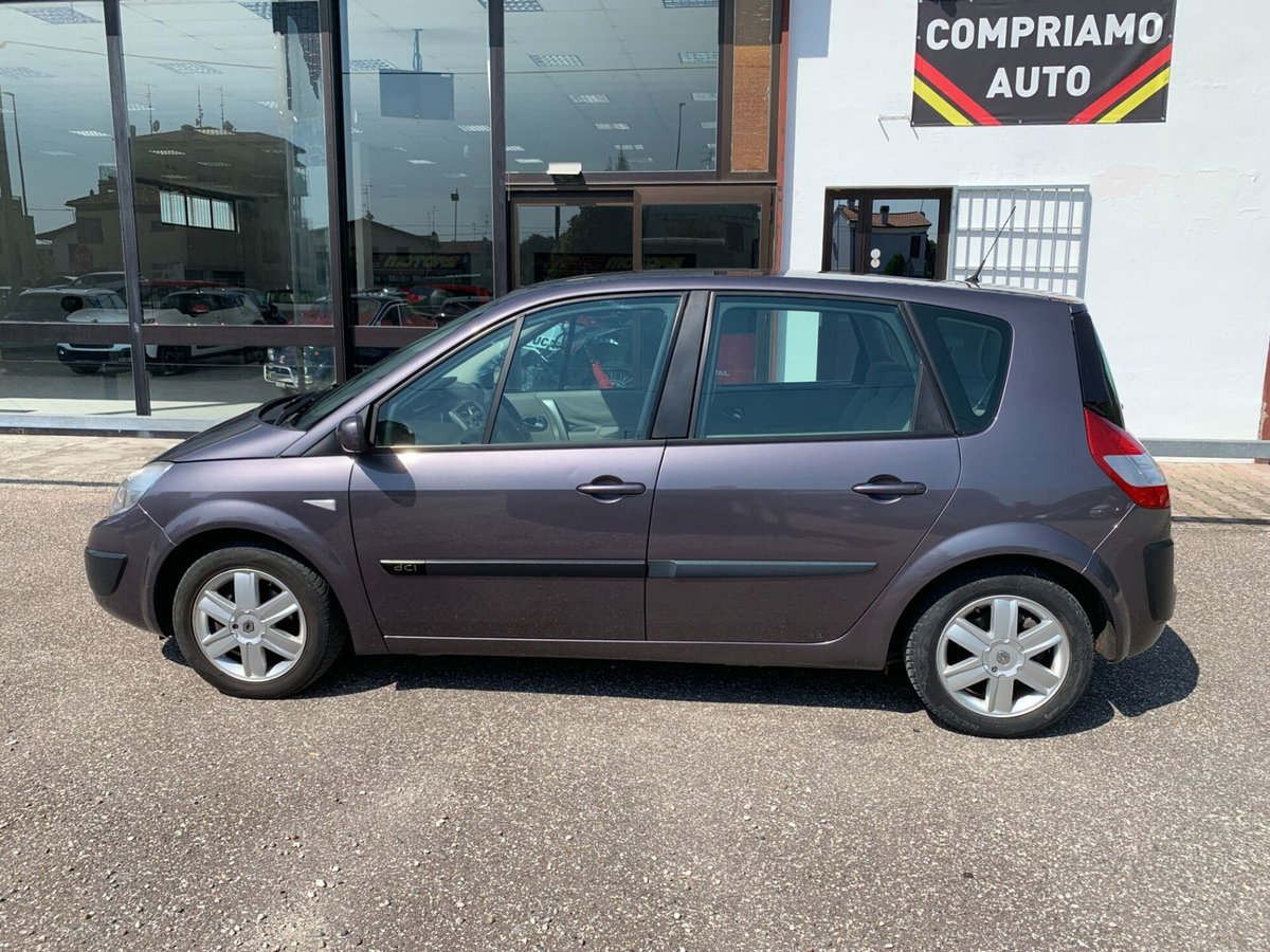 Renault Scenic E-Tech Electric 1.5 dCi/105CV Confort (6)