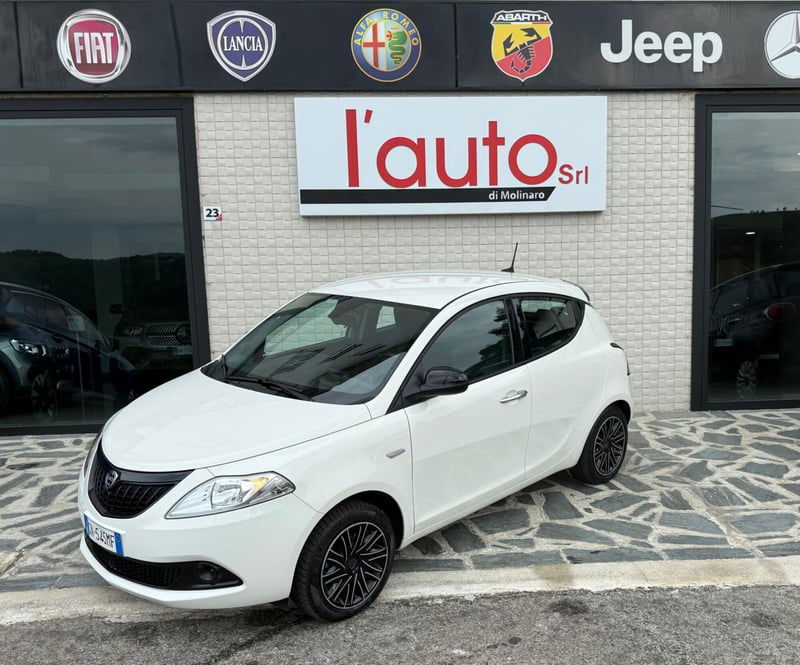 Lancia Ypsilon 1.0 FireFly 5 porte S&S Hybrid Silver Plus