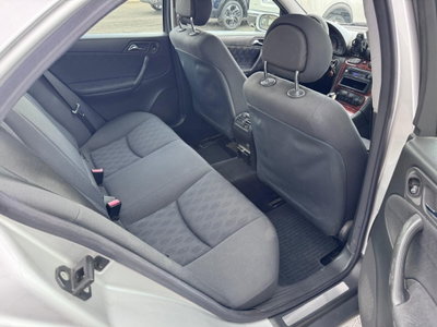 Mercedes-Benz Classe C Coupé 220 CDI cat Sportcoupé Classic (9)