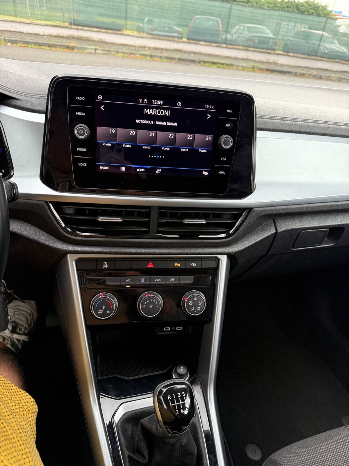 Volkswagen T-Roc 1.0 TSI Life (16)