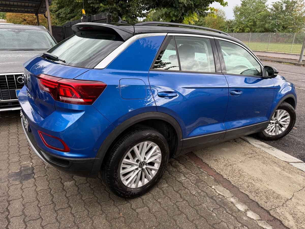 Volkswagen T-Roc 1.0 TSI Life (6)