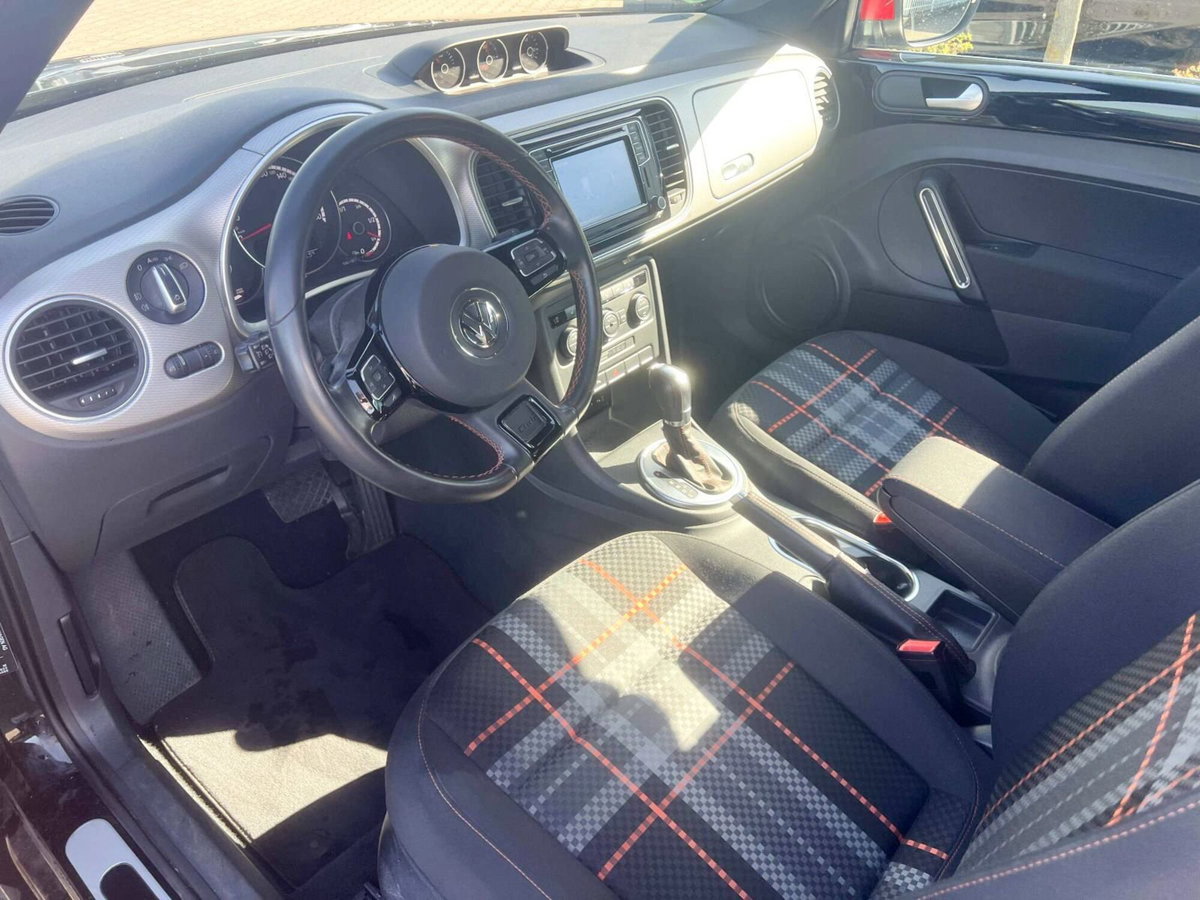 Volkswagen Maggiolino Cabrio 1.2 TSI Design BlueMotion Technology (4)