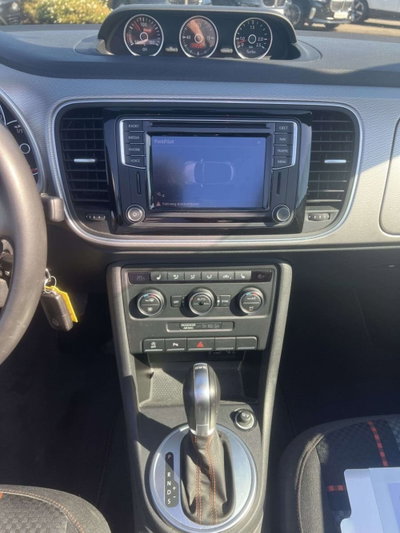 Volkswagen Maggiolino Cabrio 1.2 TSI Design BlueMotion Technology (6)