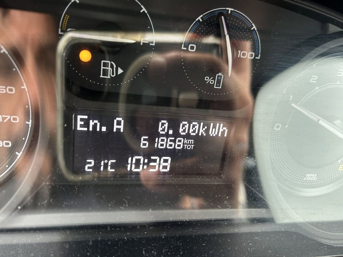 Lancia Ypsilon 1.0 FireFly 5 porte S&S Hybrid Ecochic Gold (10)
