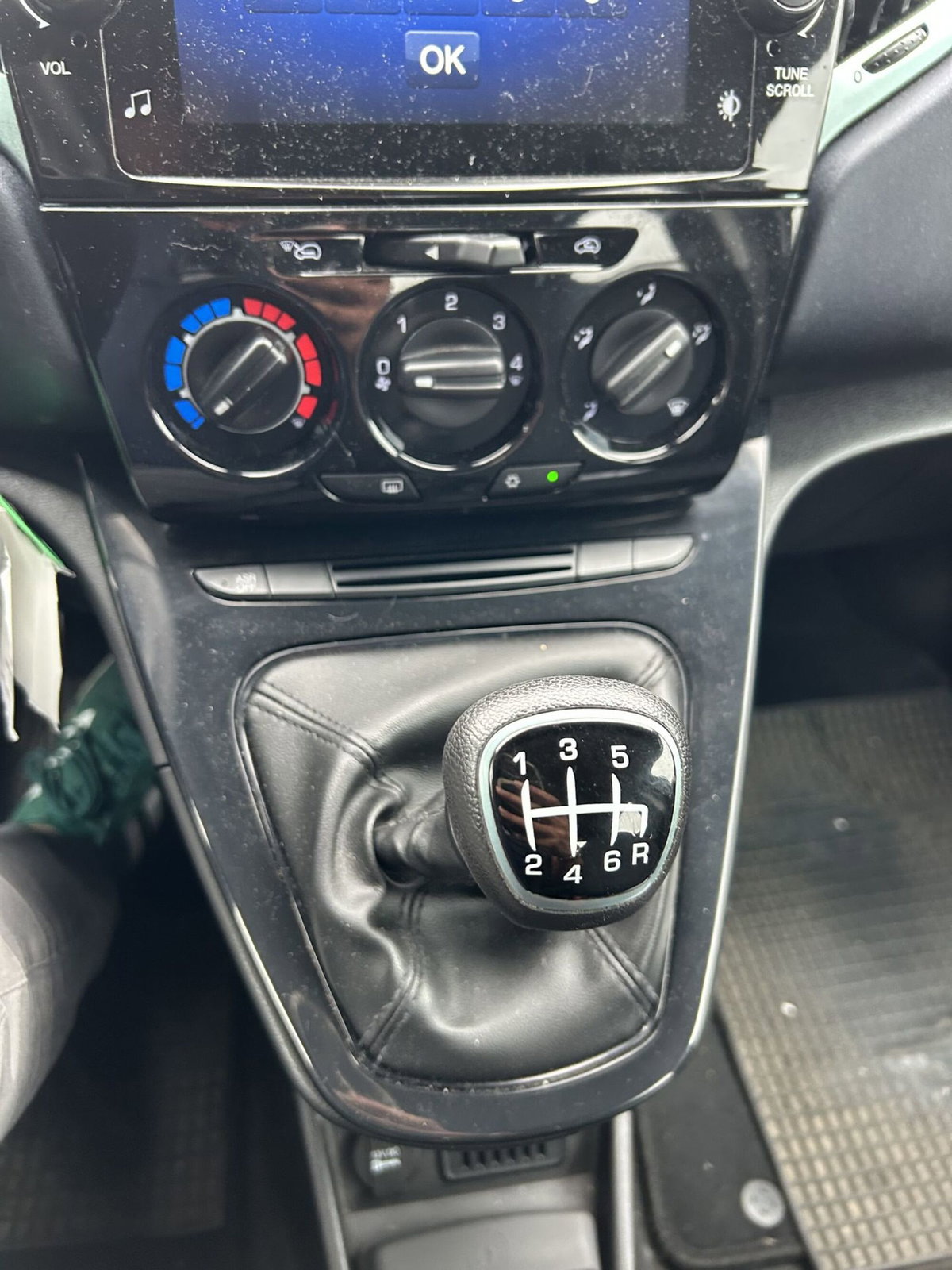 Lancia Ypsilon 1.0 FireFly 5 porte S&S Hybrid Ecochic Gold (12)
