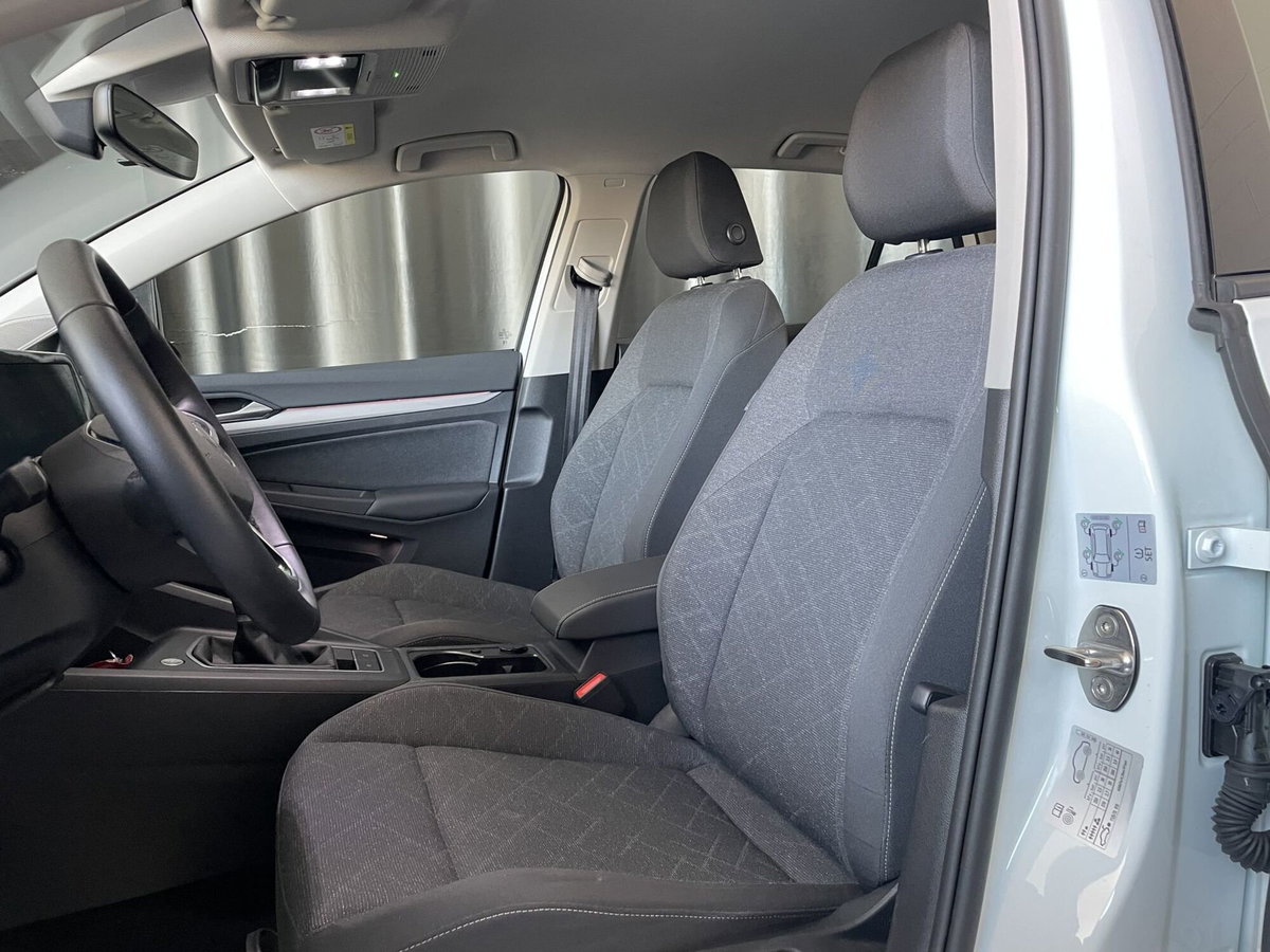 Volkswagen Golf 1.5 TSI EVO ACT Life (9)