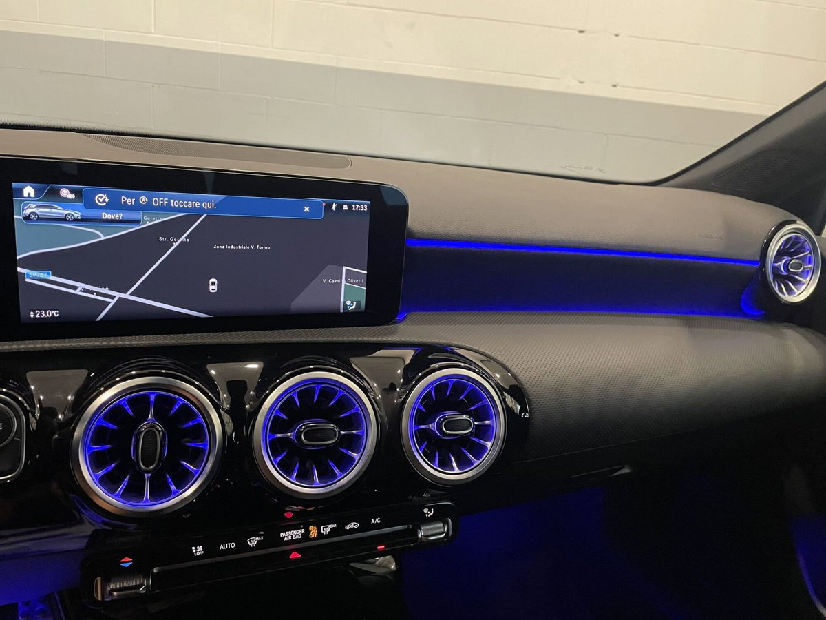 Mercedes-Benz Classe A 200 d Automatic Premium (15)
