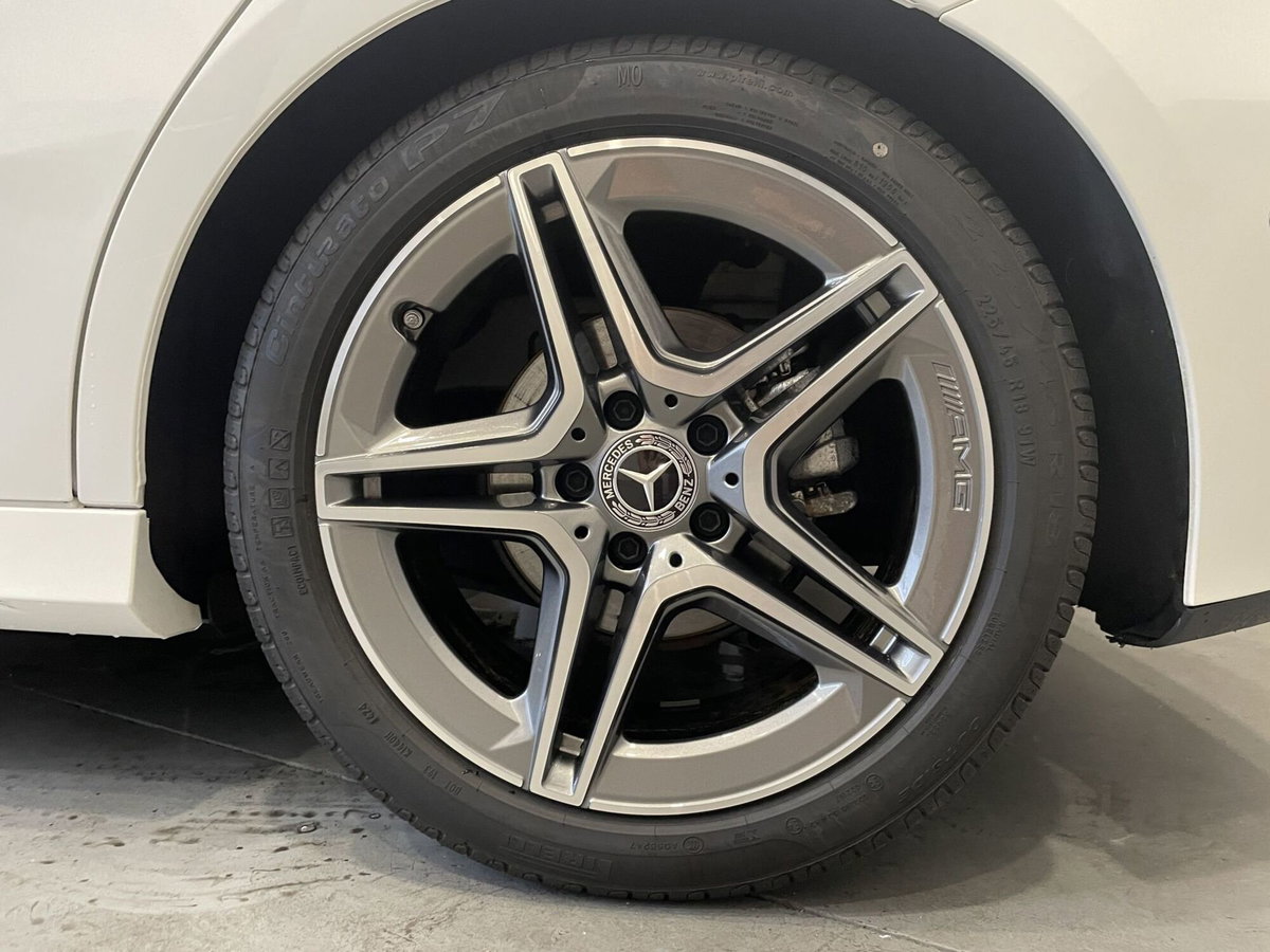 Mercedes-Benz Classe A 200 d Automatic Premium (8)