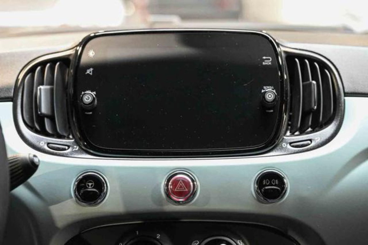 Fiat 500 1.0 Hybrid Cult (16)