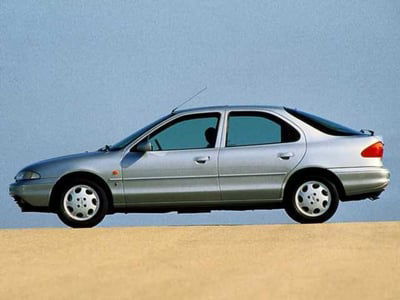 Ford Mondeo 2.0i 16V cat 4p. Ghia usata