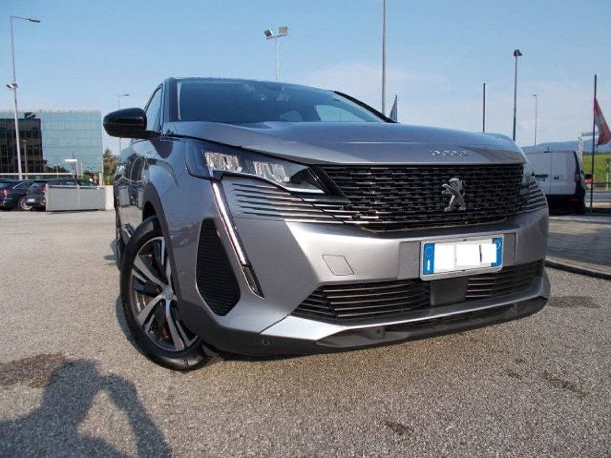 Peugeot 3008 Hybrid 225 e-EAT8 Allure (3)
