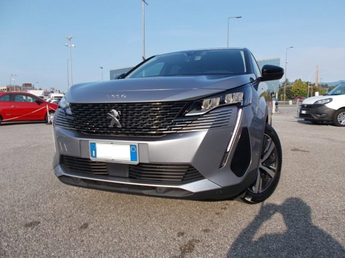 Peugeot 3008 Hybrid 225 e-EAT8 Allure (4)