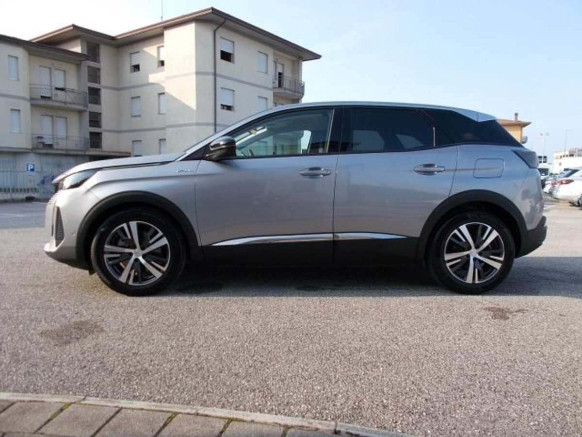 Peugeot 3008 Hybrid 225 e-EAT8 Allure (7)