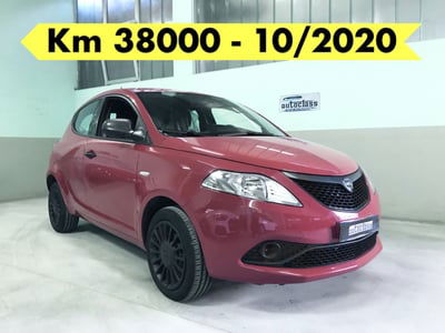 Lancia Ypsilon 1.0 FireFly 5 porte S&S Hybrid Ecochic Silver usata