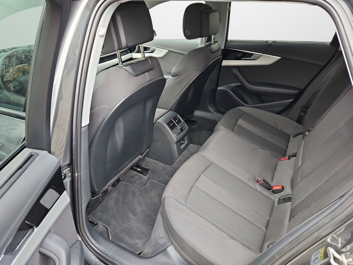 Audi A4 Avant 35 TDI/163 CV S tronic S line edition (11)