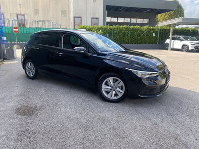 Volkswagen Golf 2.0 TDI DSG SCR Life usata