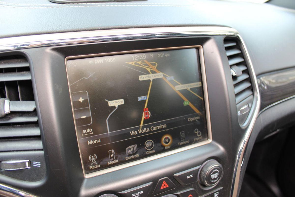 Jeep Grand Cherokee 3.0 V6 CRD 250 CV Multijet II Overland (17)
