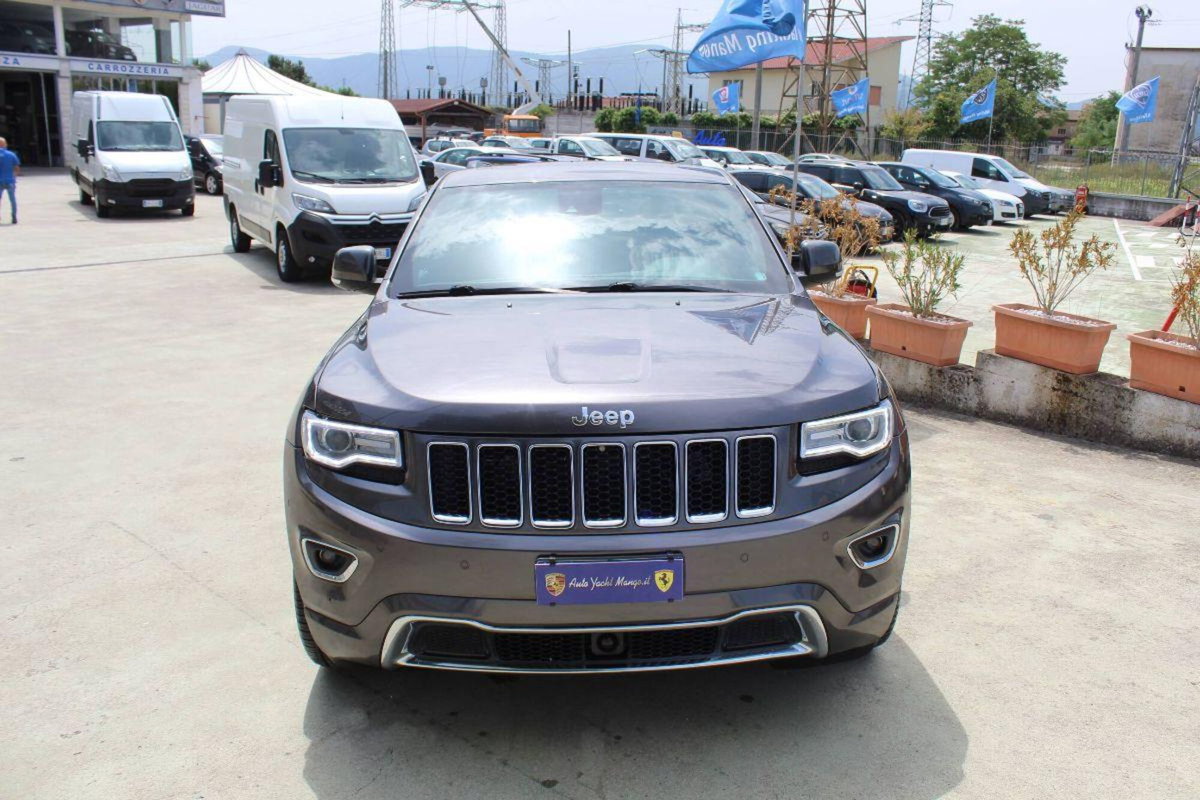 Jeep Grand Cherokee 3.0 V6 CRD 250 CV Multijet II Overland (2)