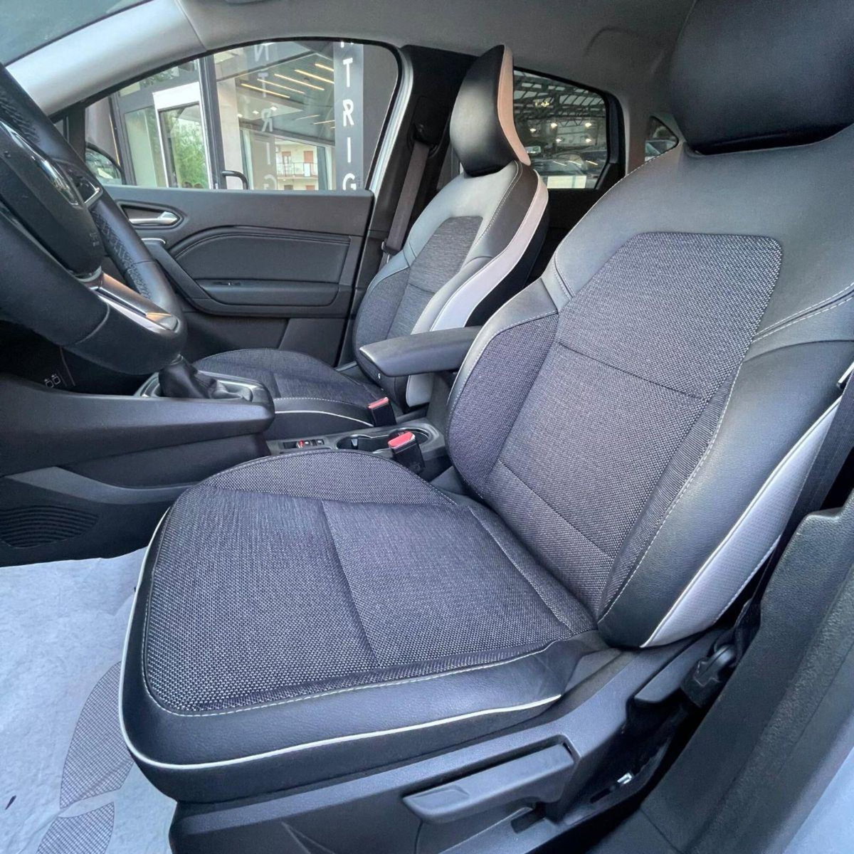 Renault Captur TCe 90 CV Techno (6)