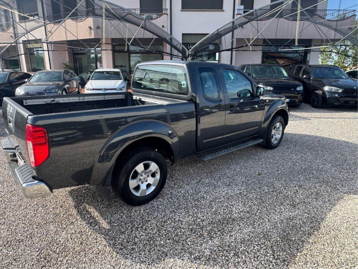 Nissan Navara 2.5 dCi 190CV 4 porte Double Cab LE Plus (6)