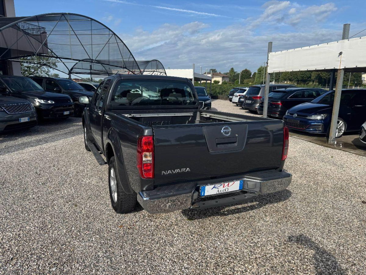 Nissan Navara 2.5 dCi 190CV 4 porte Double Cab LE Plus (8)