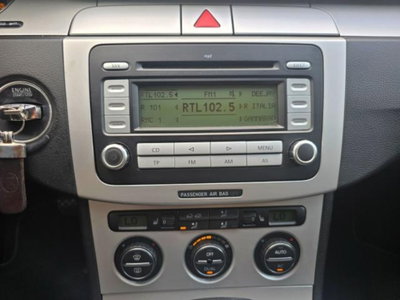 Volkswagen Passat Variant 2.0 TDI 170CV DPF Highline (11)