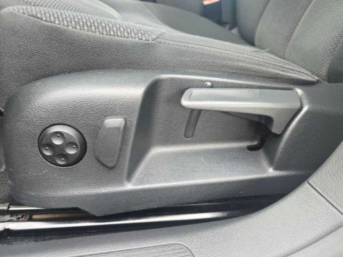 Volkswagen Passat Variant 2.0 TDI 170CV DPF Highline (14)