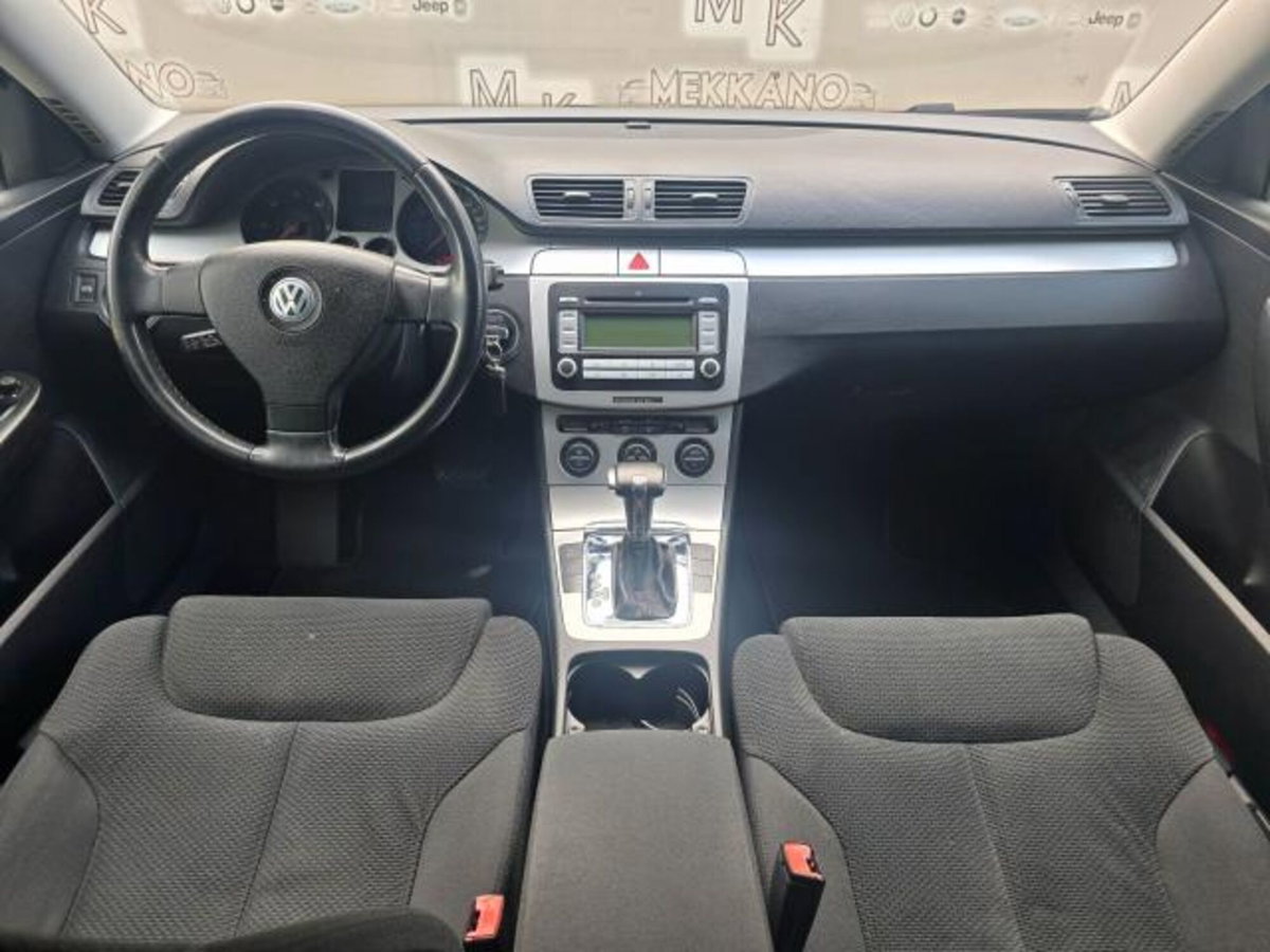 Volkswagen Passat Variant 2.0 TDI 170CV DPF Highline (9)