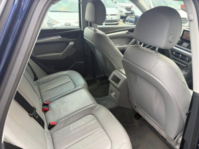 Audi Q5 40 TDI quattro S tronic Design (10)