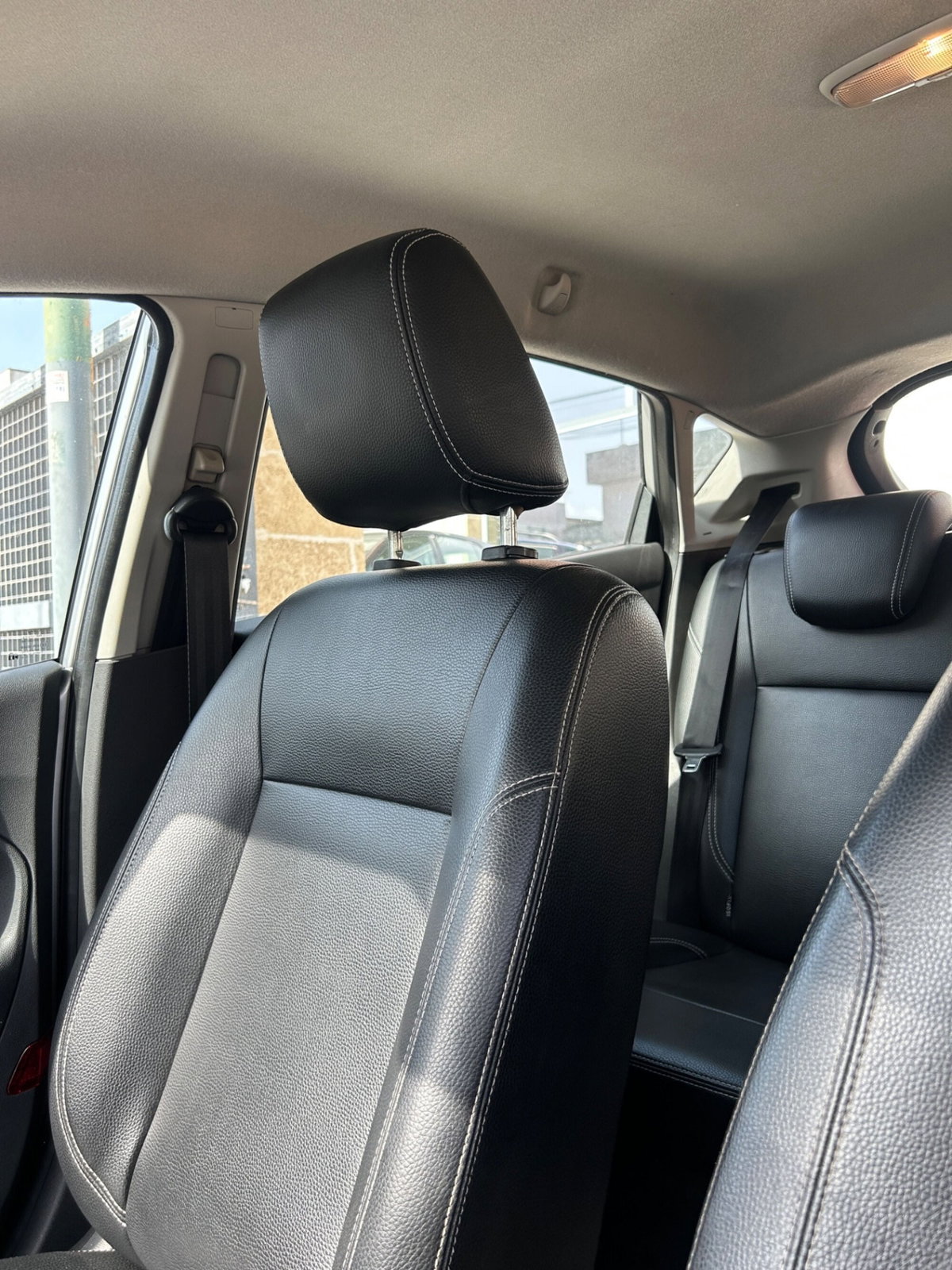 Ford Fiesta 1.5 TDCi 75CV 5 porte Titanium (10)