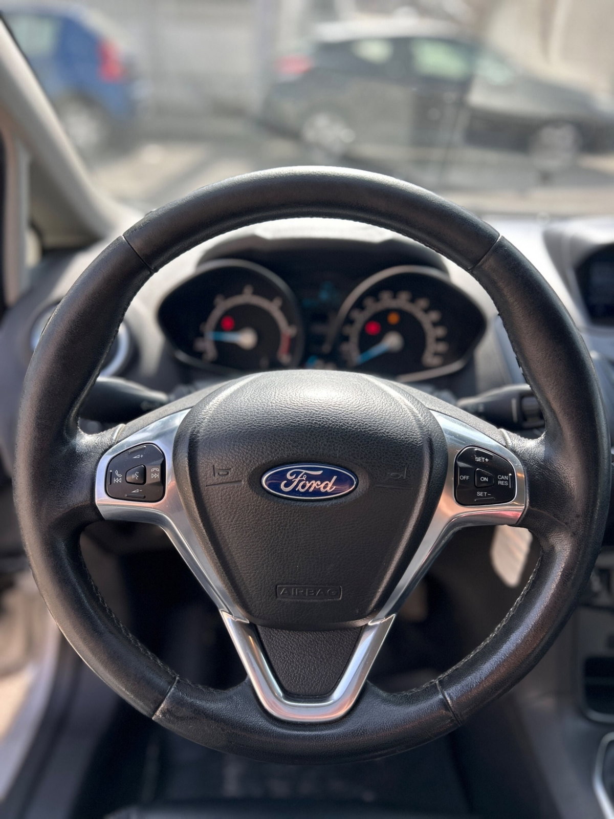Ford Fiesta 1.5 TDCi 75CV 5 porte Titanium (13)