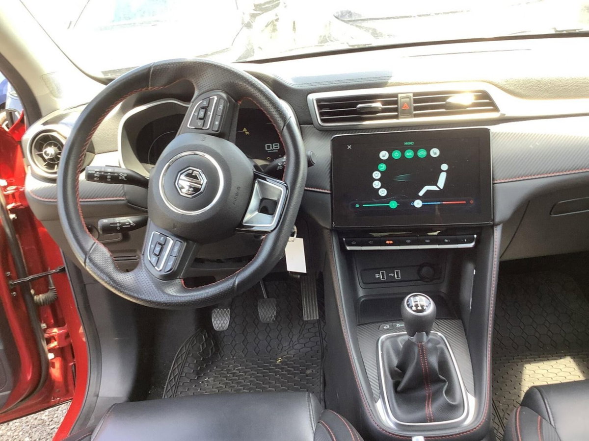 Mg ZS ZS 1.5 Luxury (3)
