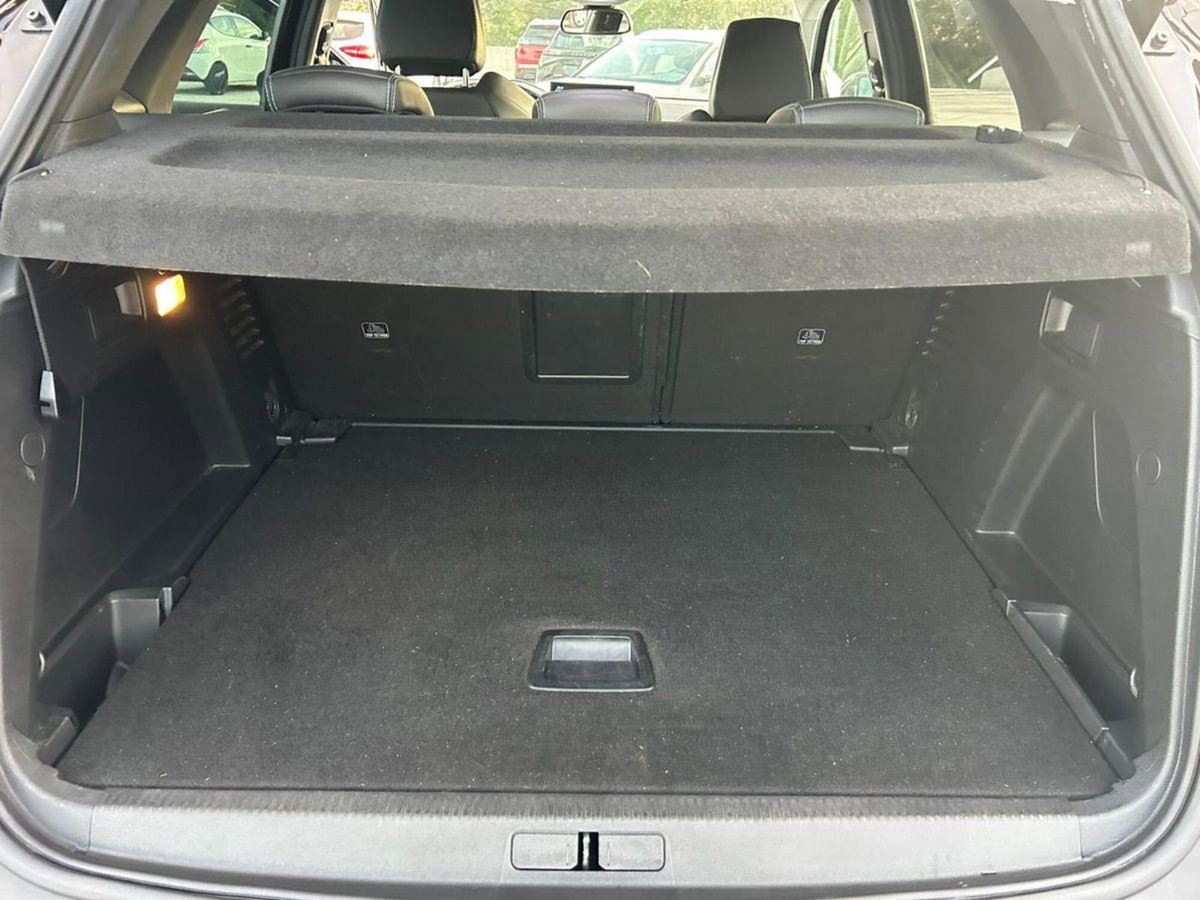 Peugeot 3008 BlueHDi 130 S&S EAT8 Allure Pack (17)