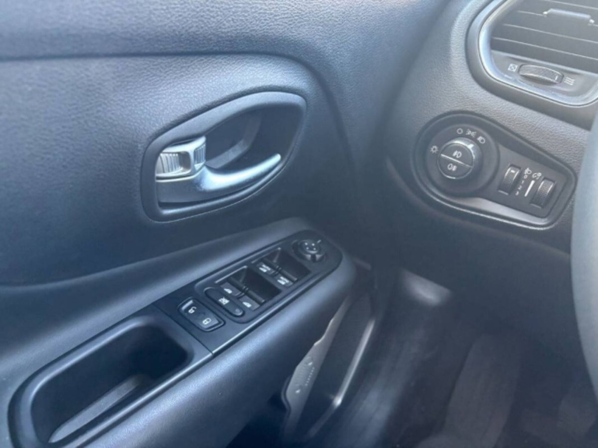 Jeep Renegade 1.0 T3 Limited (15)