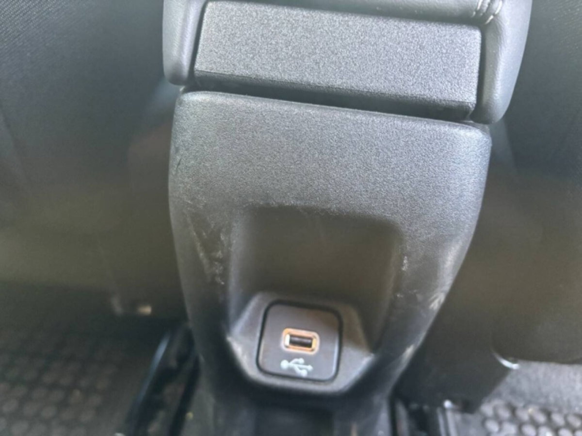 Jeep Renegade 1.0 T3 Limited (17)
