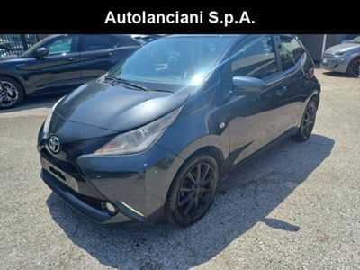 Toyota Aygo 1.0 VVT-i 69 CV 5 porte x-play TSS usata
