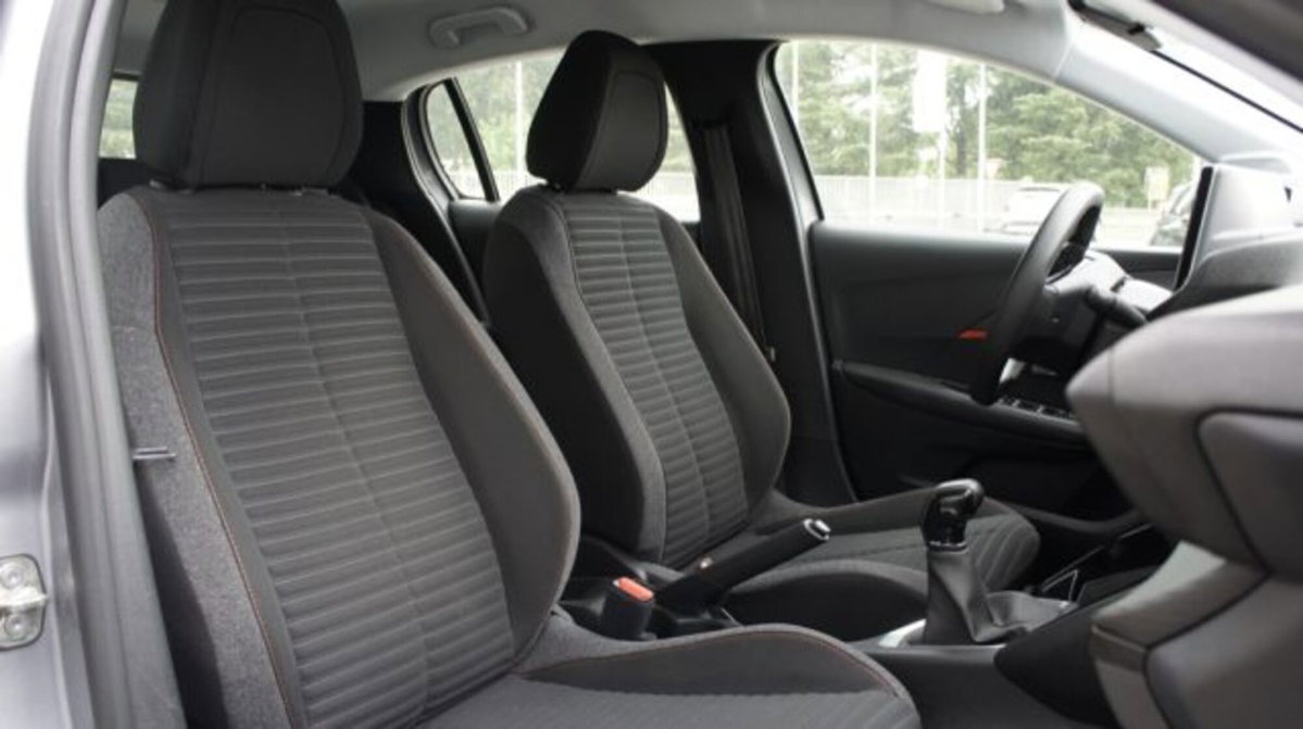 Peugeot 208 1.2 puretech Active s&s 75cv (13)