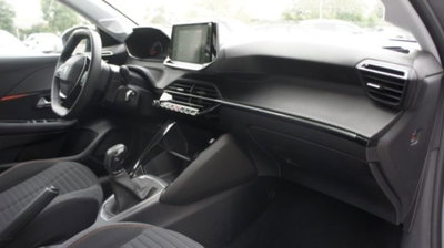 Peugeot 208 1.2 puretech Active s&s 75cv (14)