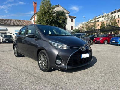 Toyota Yaris 1.0 5 porte Lounge usata