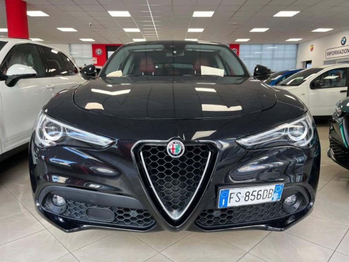 Alfa Romeo Stelvio Stelvio 2.2 Turbodiesel 180 CV AT8 Q4 Executive (2)