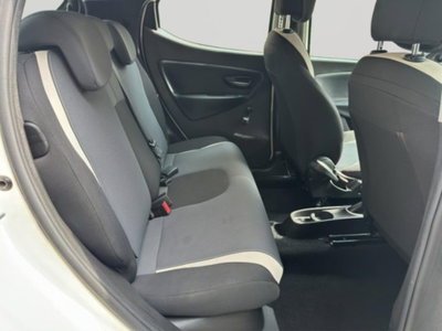 Lancia Ypsilon 1.2 69 CV 5 porte GPL Ecochic Gold (16)