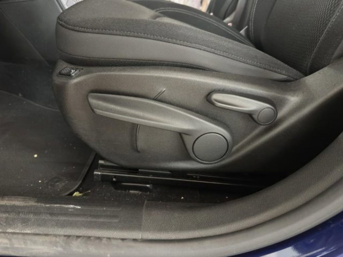 Jeep Renegade 1.3 T4 DDCT Limited (13)