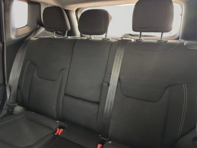 Jeep Renegade 1.3 T4 DDCT Limited (19)