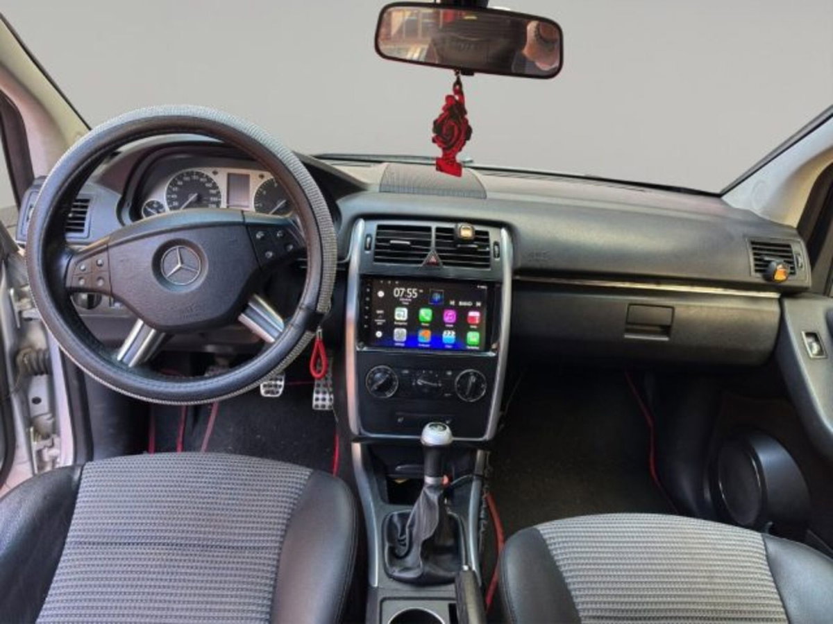 Mercedes-Benz Classe B 150 Sport (13)