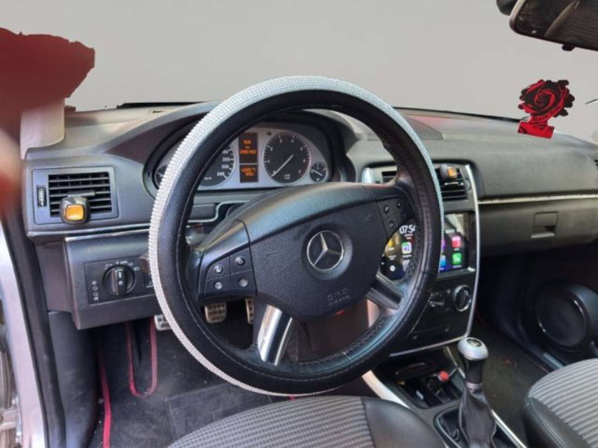 Mercedes-Benz Classe B 150 Sport (14)