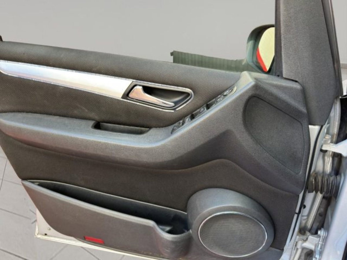 Mercedes-Benz Classe B 150 Sport (18)